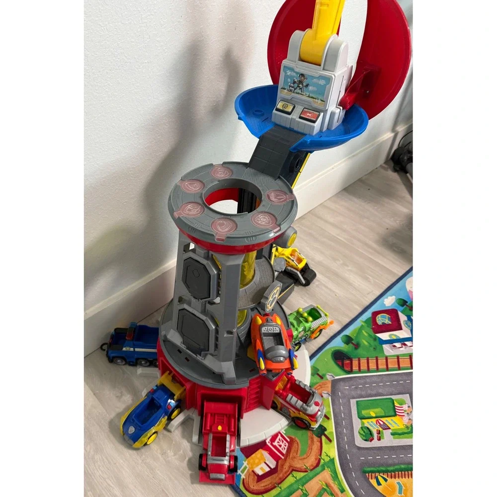 Paw Patrol Lookout Tower Playset‎ with 6 Vehicles